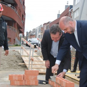 Première pierre pour une formule inédite de construction de logements à gestion publique Première pierre pour une formule inédite de construction de logements à gestion publique