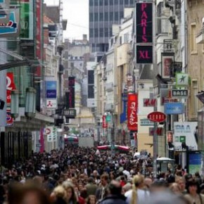 Favoriser les logements au dessus des commerces: un des enjeux de 2013 Favoriser les logements au dessus des commerces: un des enjeux de 2013